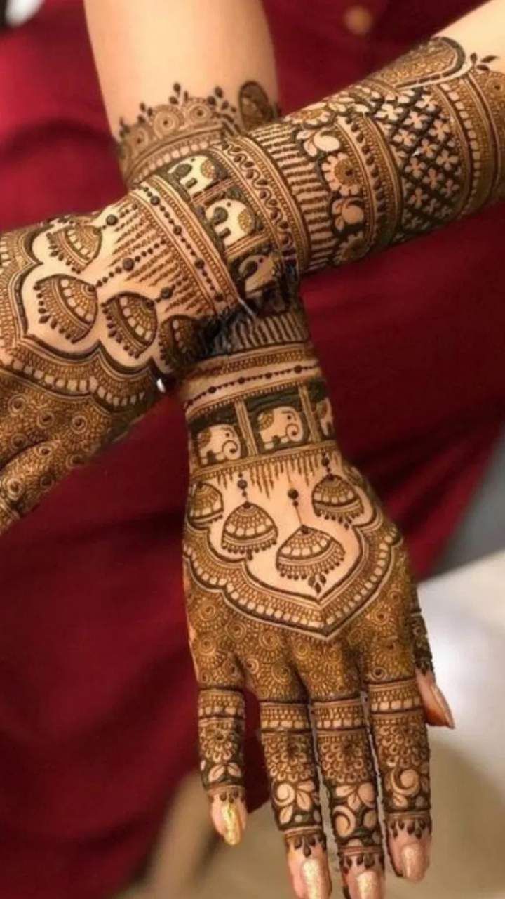 Modern karva chauth mehndi designs back hand